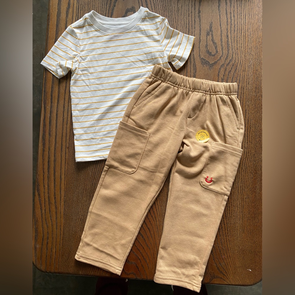 Cat & Jack - Tee and Sweatpants outfit